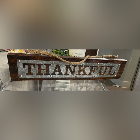 THANKFUL solid wood and metal art. - Picture 5 of 6